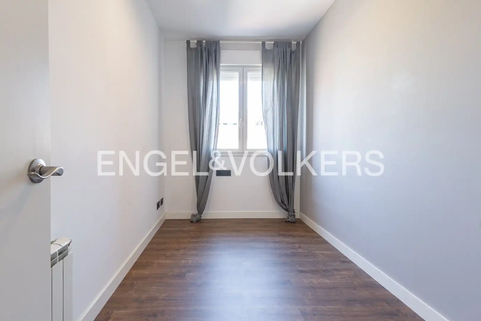 Habitación de Dúplex en venta en Montgat con Aire acondicionado, Calefacción y Jardín privado