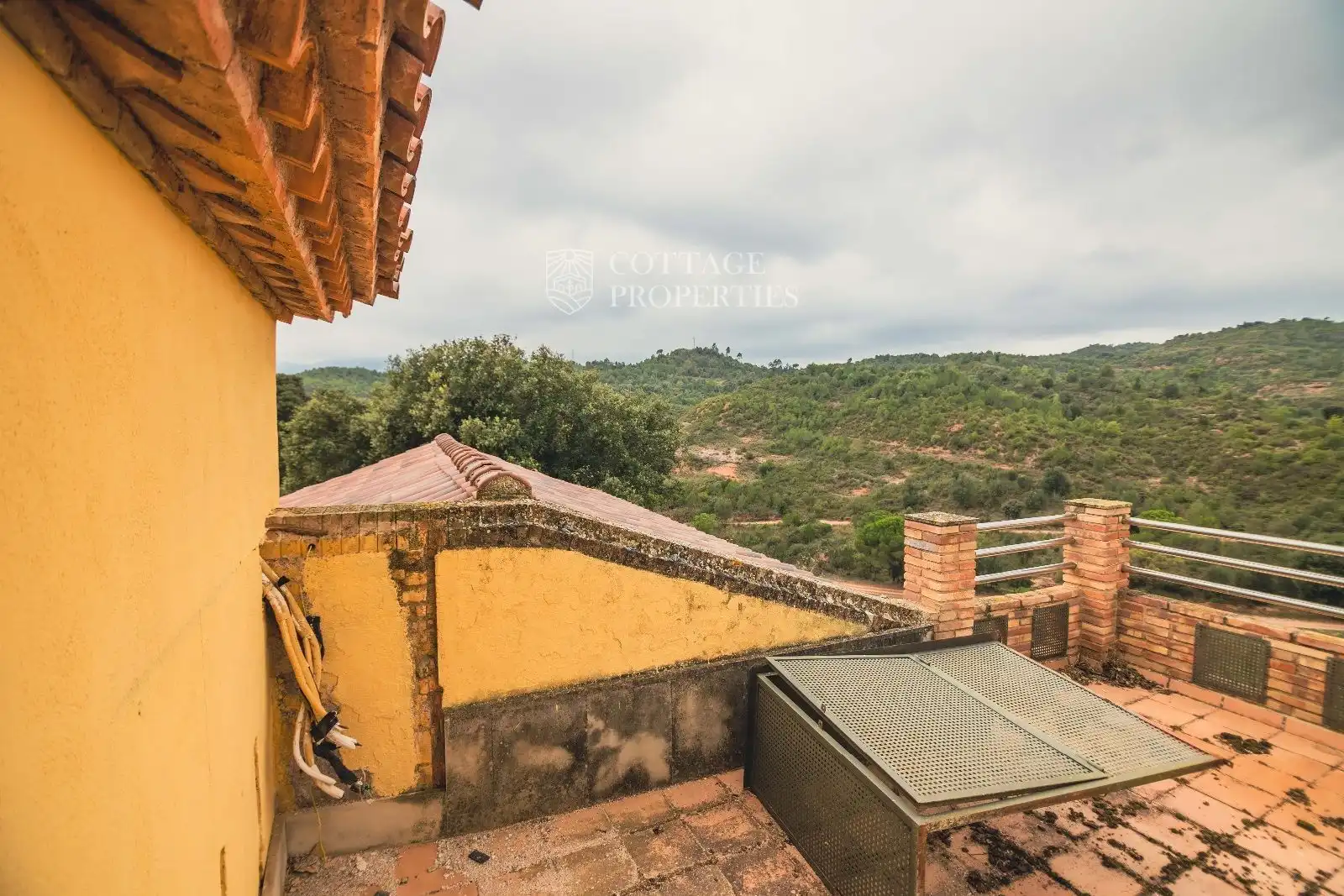 Terrassa de Finca rústica en venda en Sant Llorenç Savall amb Calefacció i Piscina