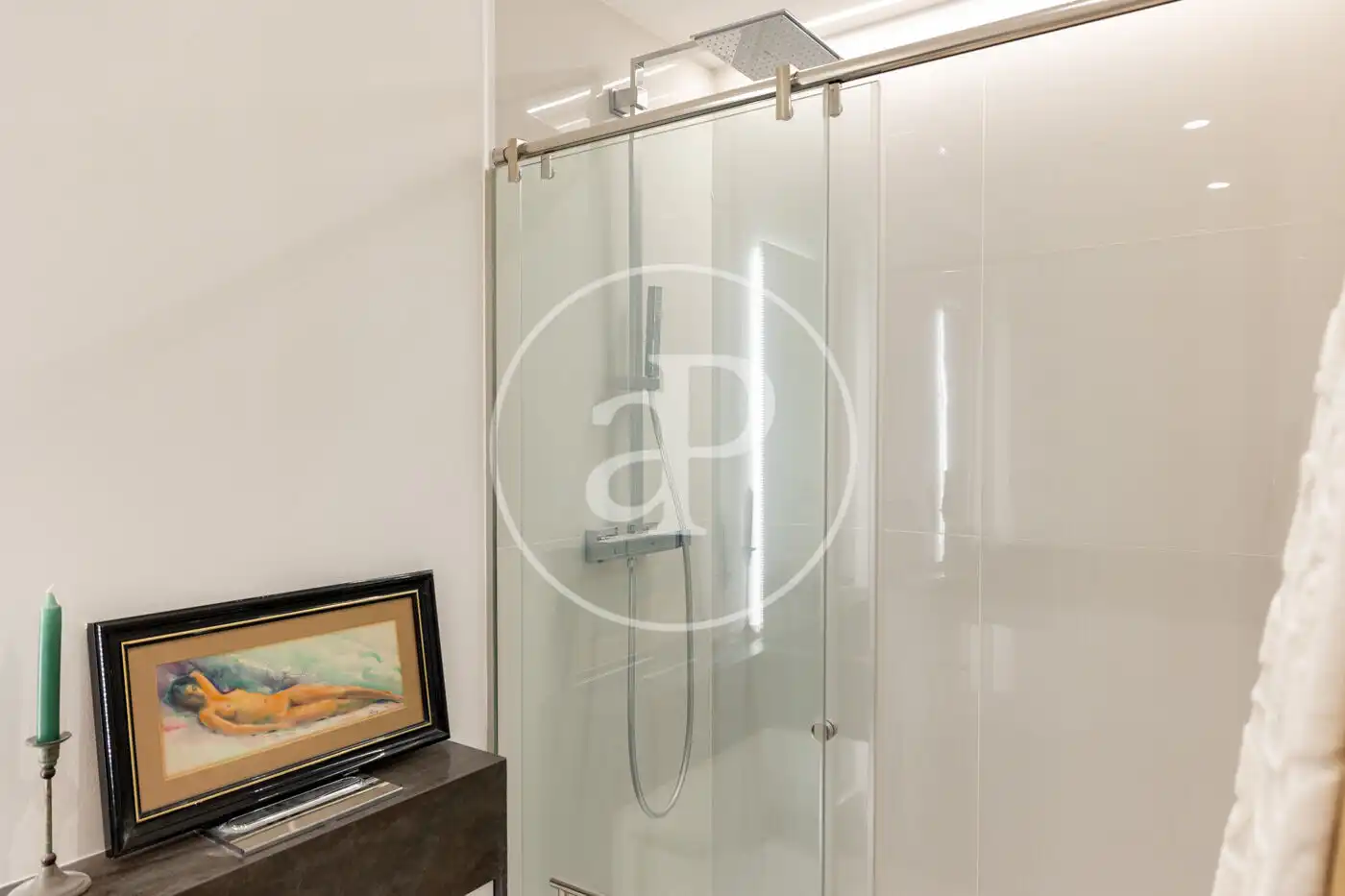 Bathroom of Flat for rent in Barcelona  with Air Conditioner, Heating and Terrace