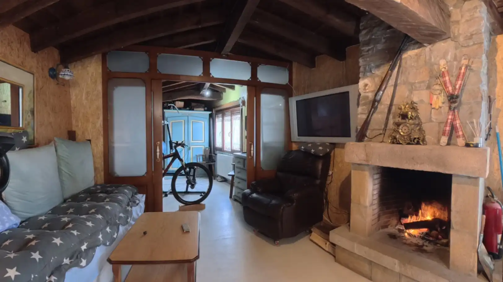 Sala de estar de Casa o chalet en venta en Hermandad de Campoo de Suso con Terraza, Piscina y Amueblado