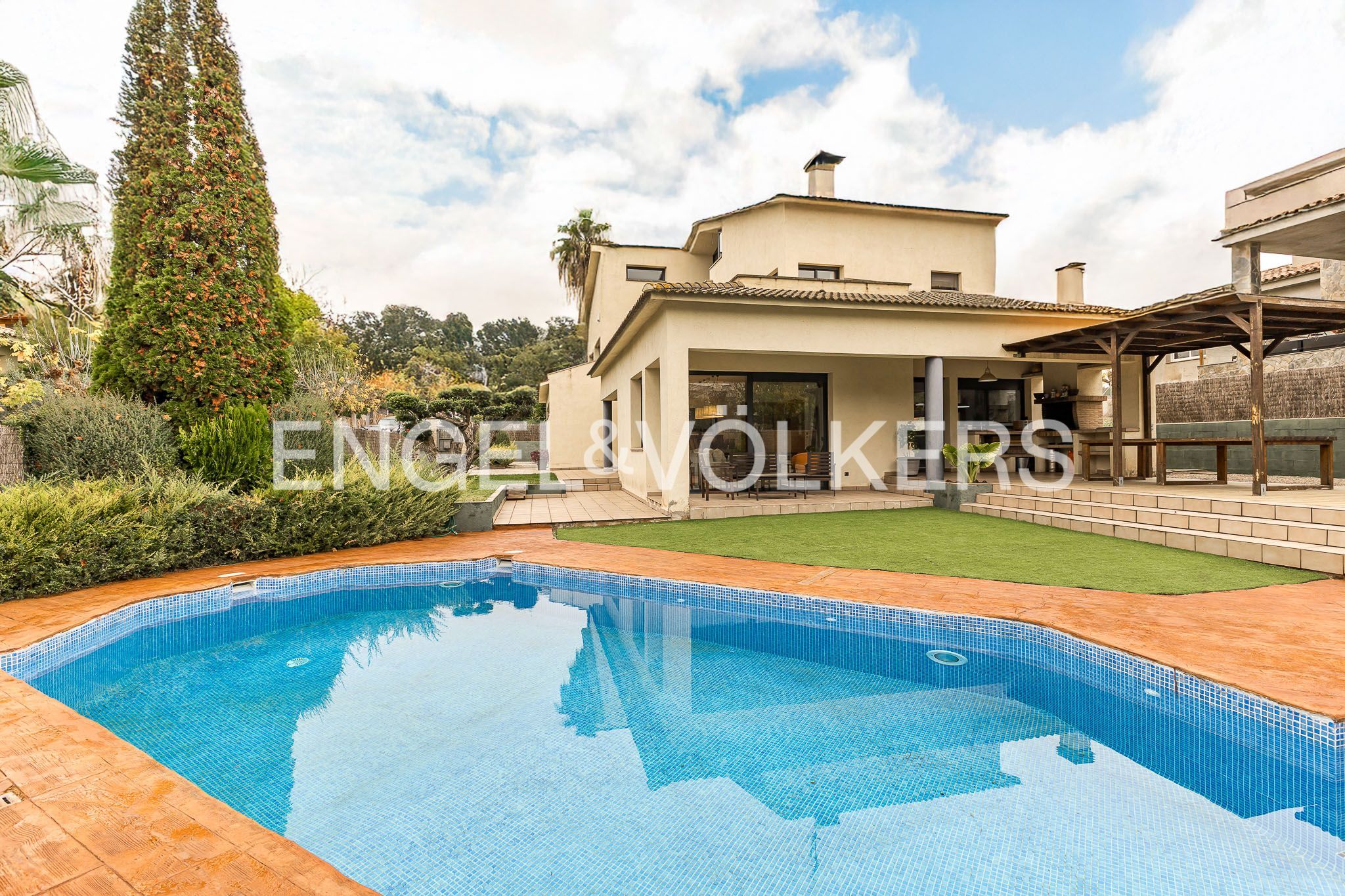 Vista exterior de Casa o xalet en venda en Olèrdola amb Calefacció, Jardí privat i Terrassa