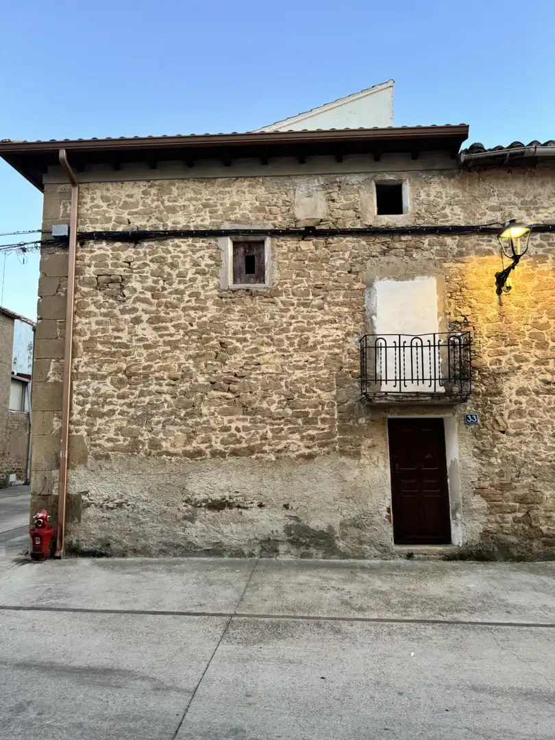 Exterior view of Houses for sale in Allo, Navarra