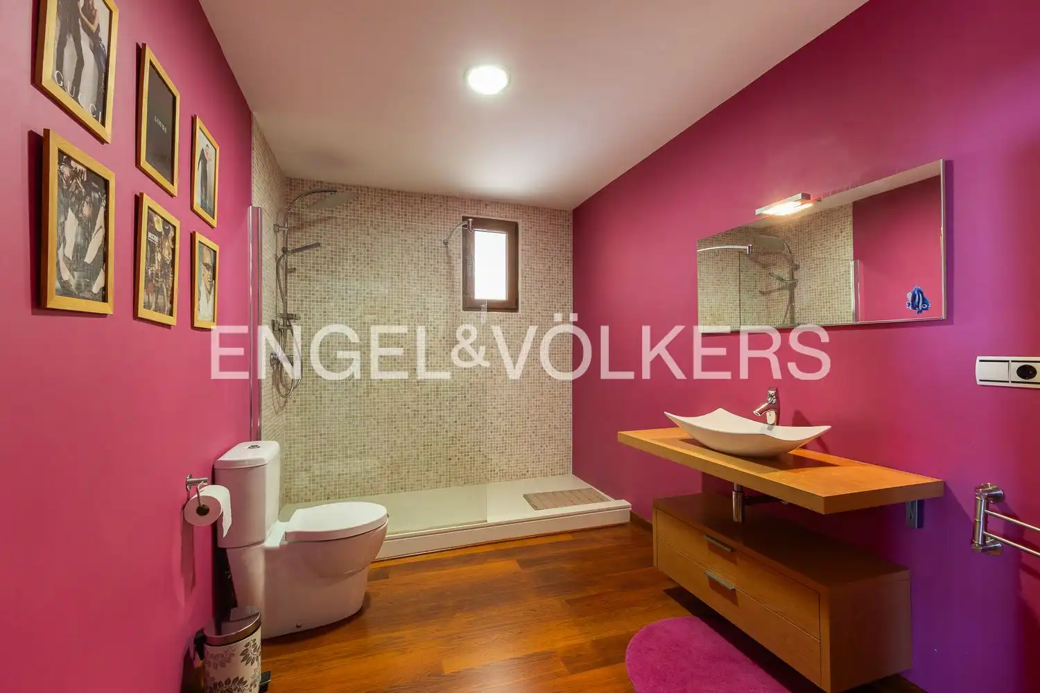 Bathroom of Houses for sale in Chiva  with Air Conditioner, Heating and Private garden