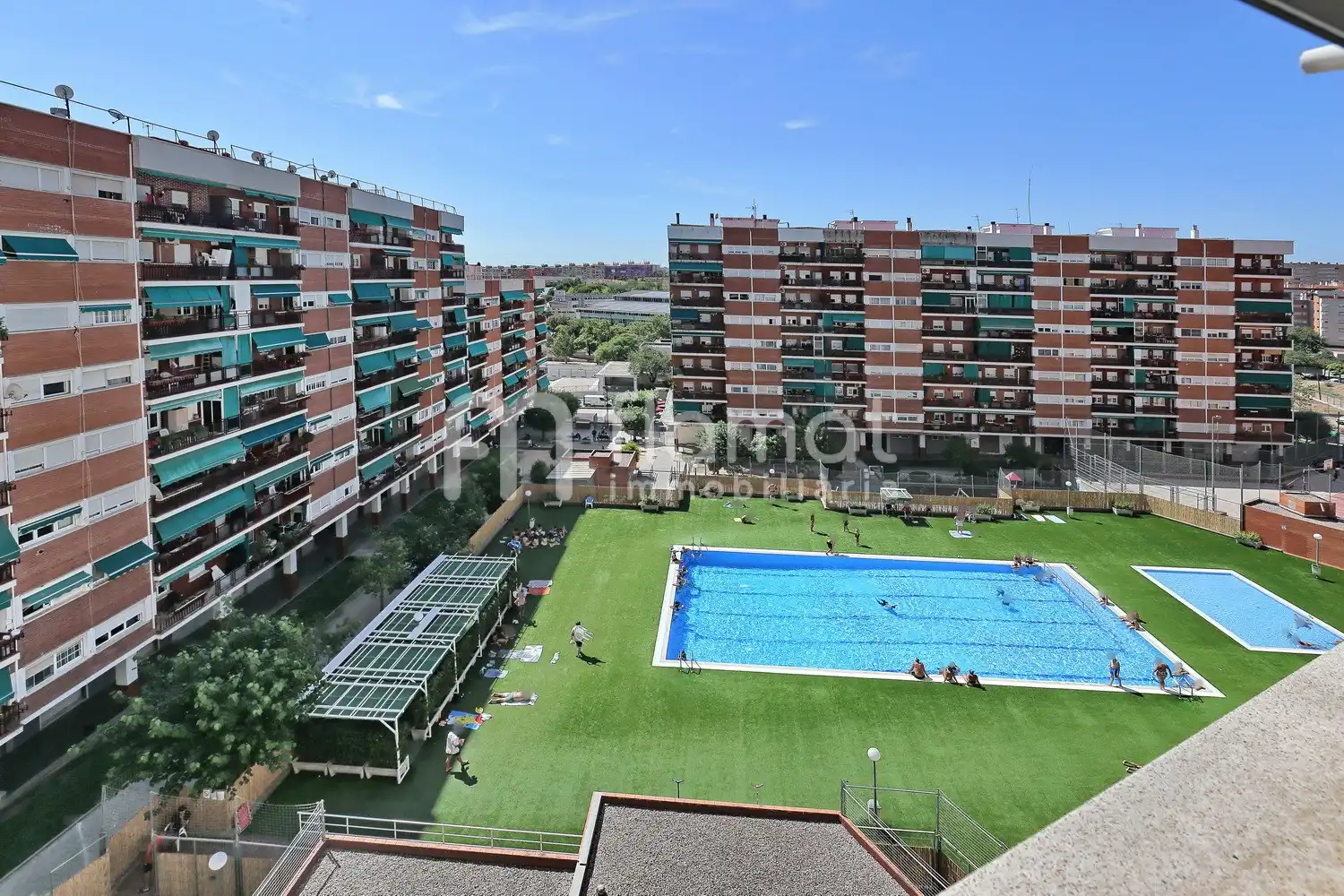 Swimming pool of Flat for sale in Sabadell