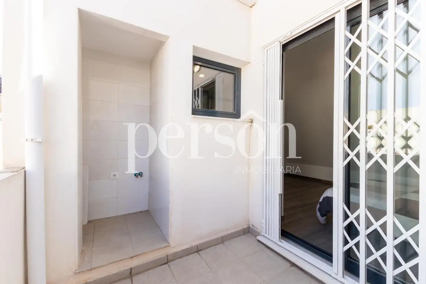 Balcony of Attic for rent in Valencia  with Air Conditioner, Heating and Terrace