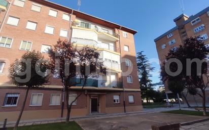 Vista exterior de Pis en venda en Valladolid Capital amb Calefacció, Terrassa i Balcó