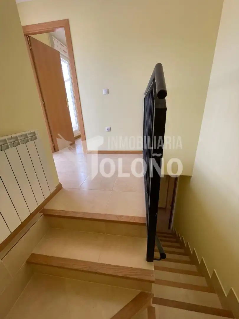 Dúplex en venta en Castañares de Rioja con Calefacción, Terraza y Trastero