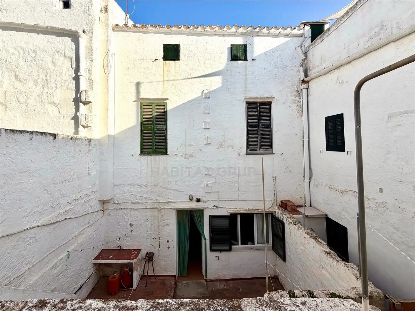 Vista exterior de Casa o xalet en venda en Ciutadella de Menorca amb Jardí privat, Terrassa i Traster