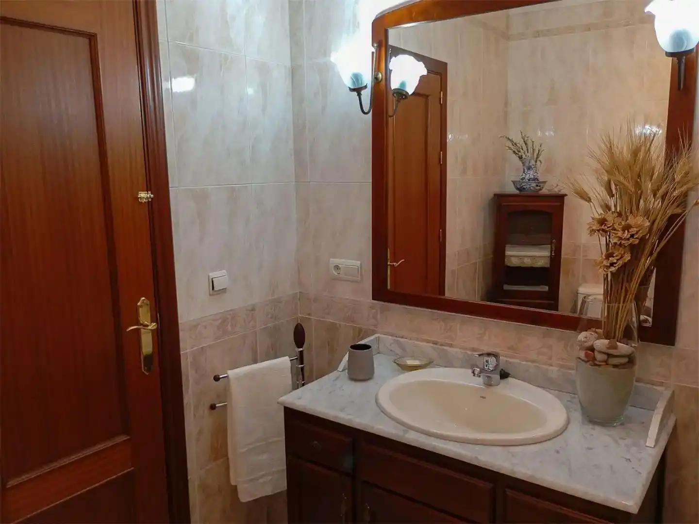 Badezimmer von Einfamilien-Reihenhaus zur Miete in Lora del Río, Sevilla