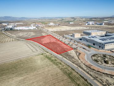 Terreny industrial en venda a Escúzar