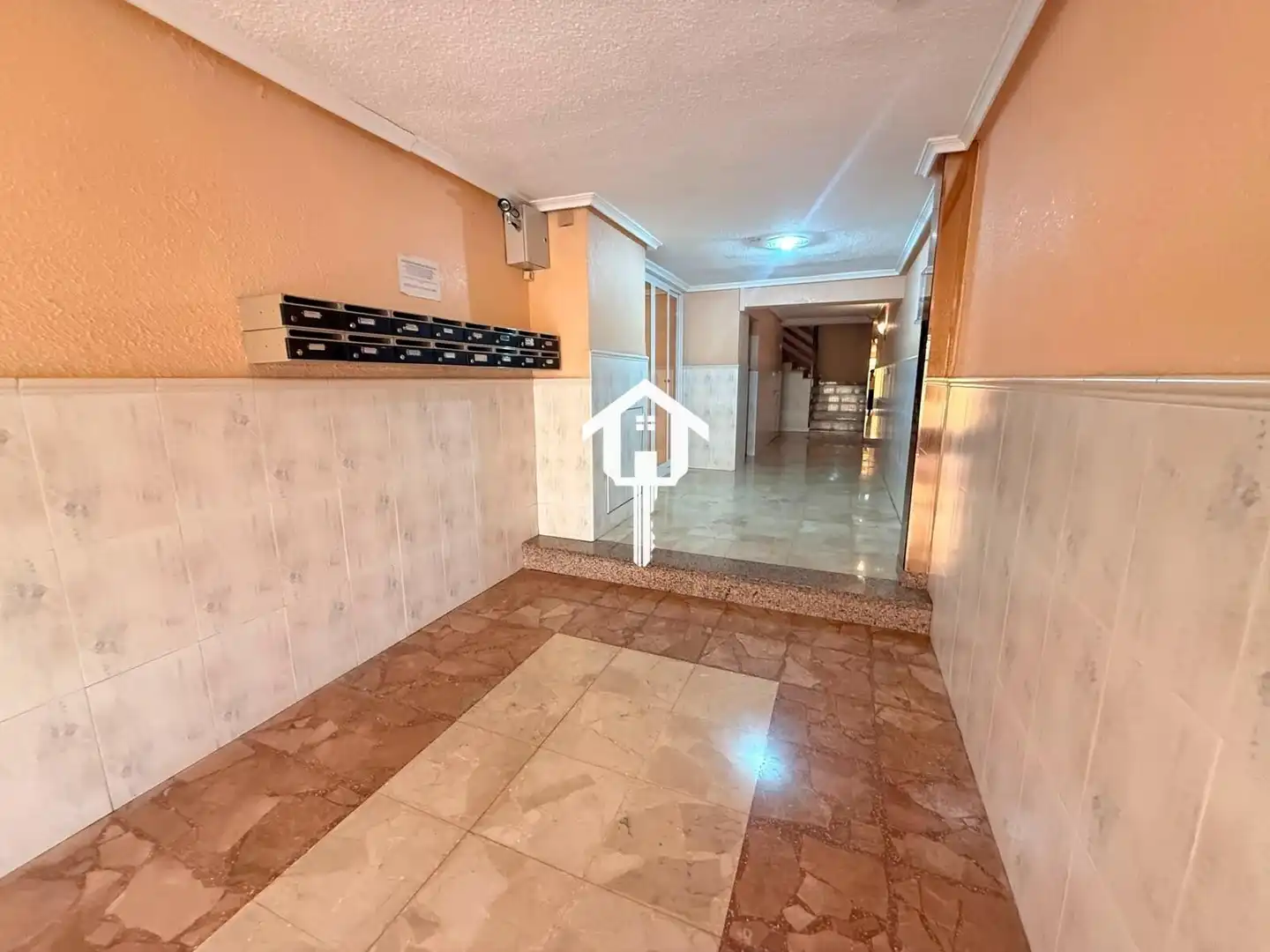 Piso en venta en Elda con Balcón