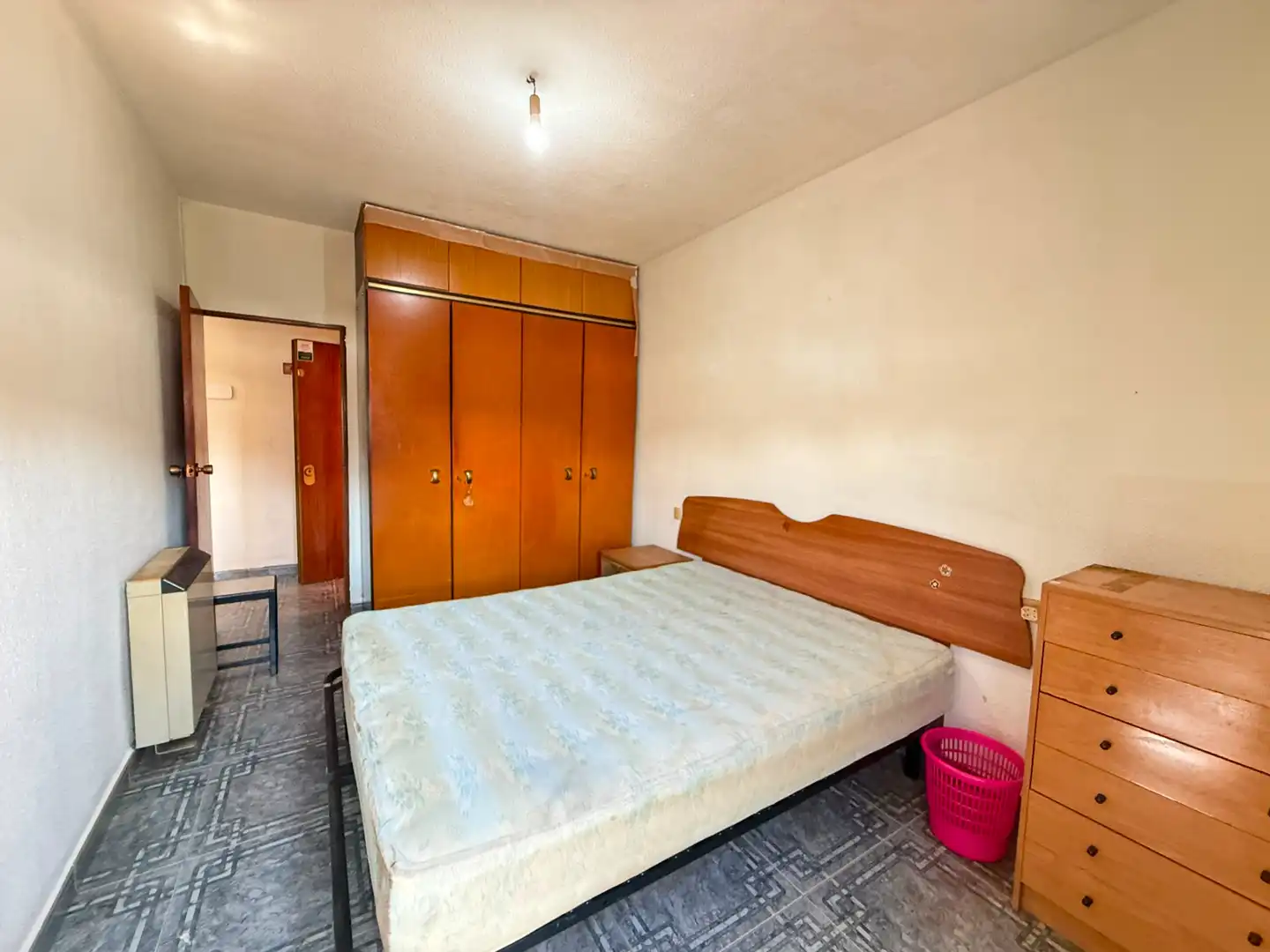 Habitación de Piso en venta en Madrid con Calefacción