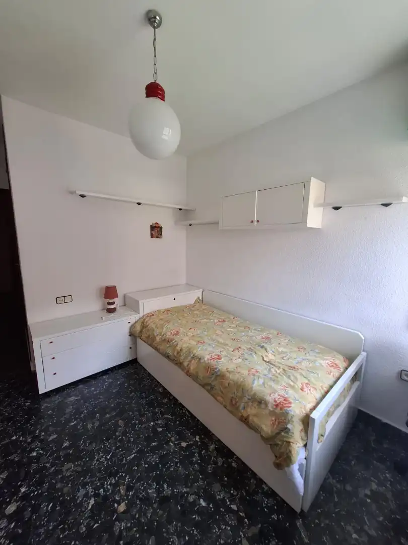 Habitación de Piso de alquiler en Albacete con Calefacción, Amueblado y Horno