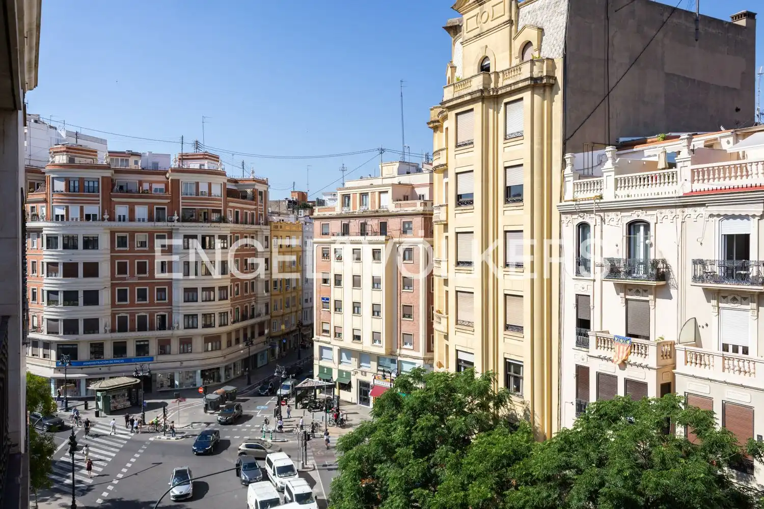 Vista exterior de Piso en venta en Valencia con Calefacción y Balcón