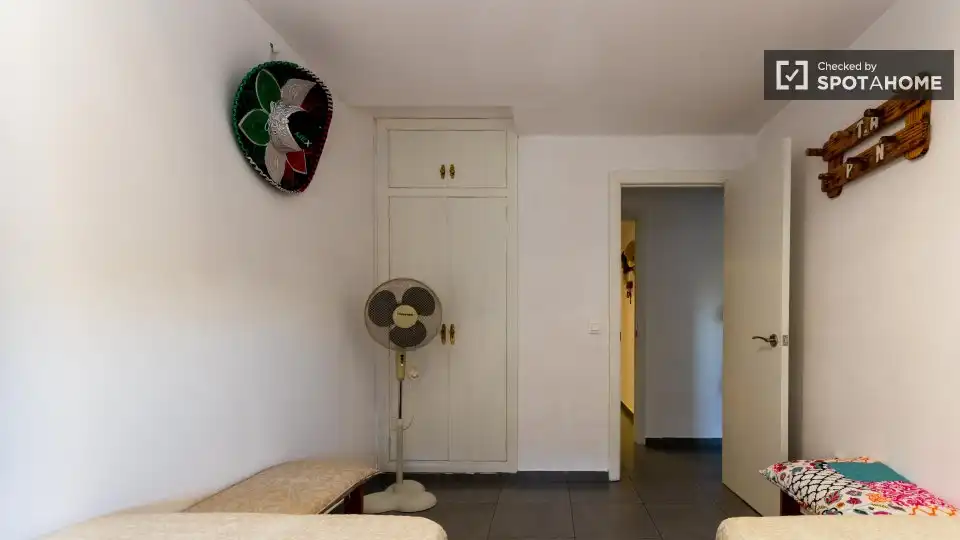 Room in Ciutat Fallera