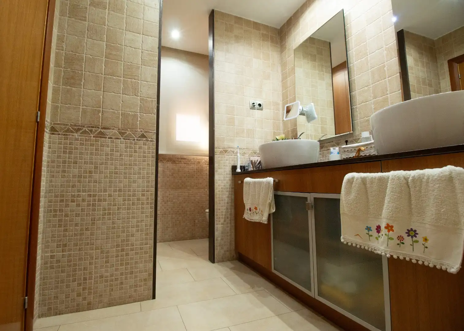 House with terrace for sale in Carrer de Uruguai, imagen 25
