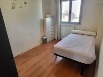 Habitación de Piso de alquiler en Feria