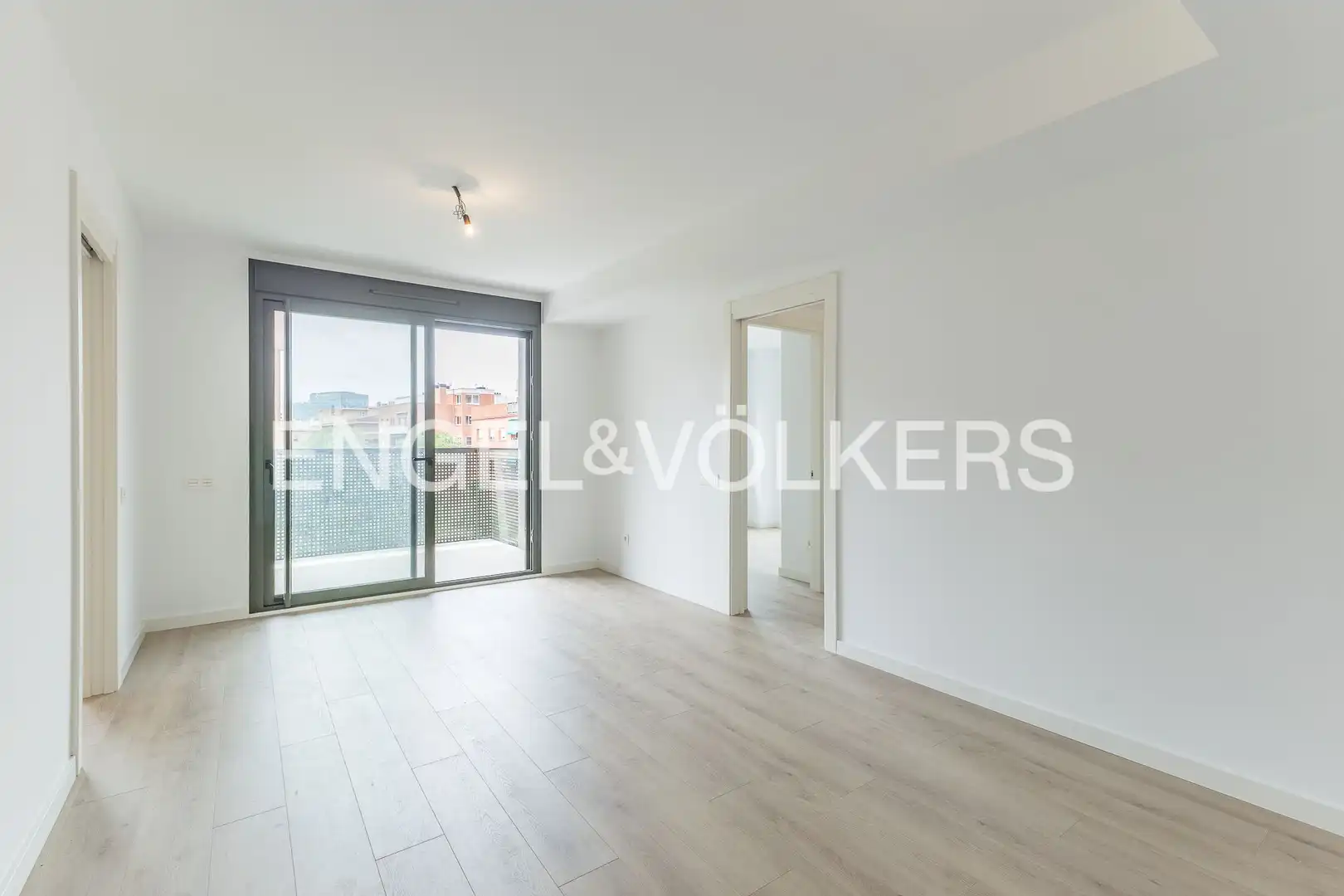 Living room of Flat for rent in Esplugues de Llobregat  with Air Conditioner, Heating and Parquet flooring