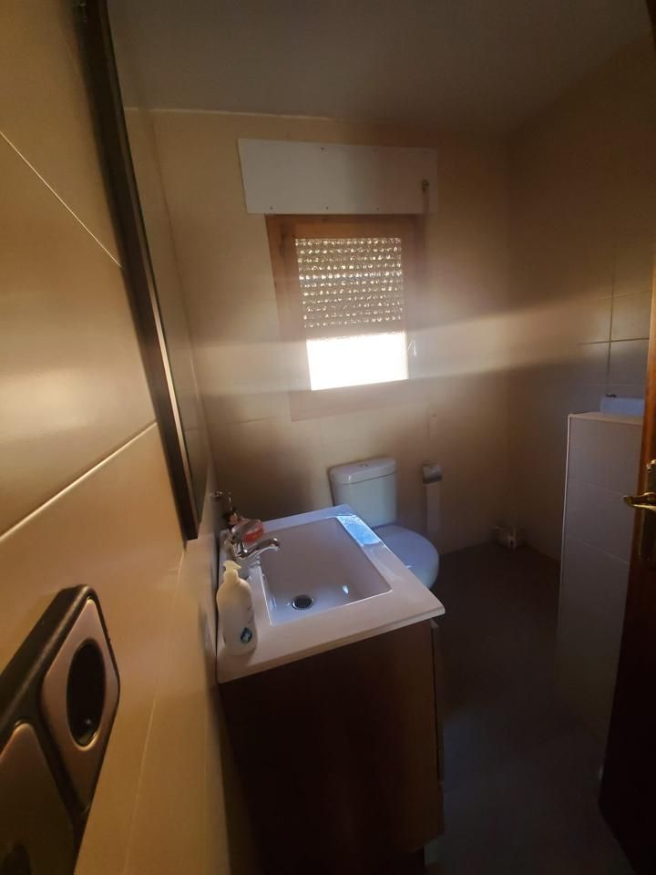 Bathroom of House or chalet for sale in Moros  with Heating, Private garden and Swimming Pool