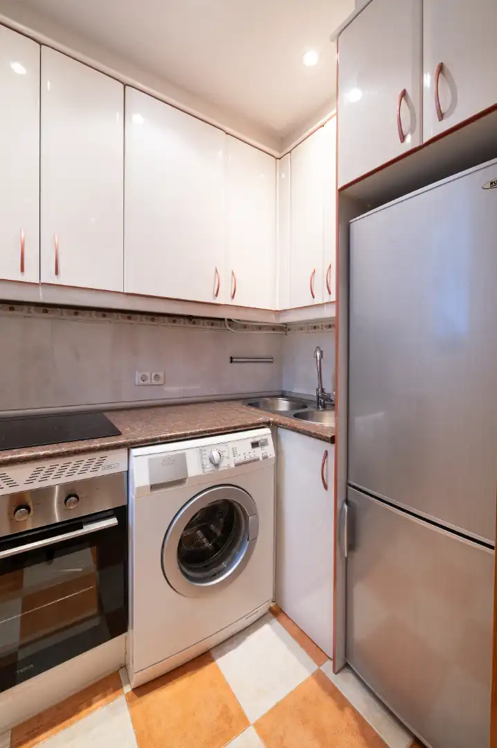 Kitchen of Flat for rent in Madrid  with Air Conditioner, Heating and Parquet flooring
