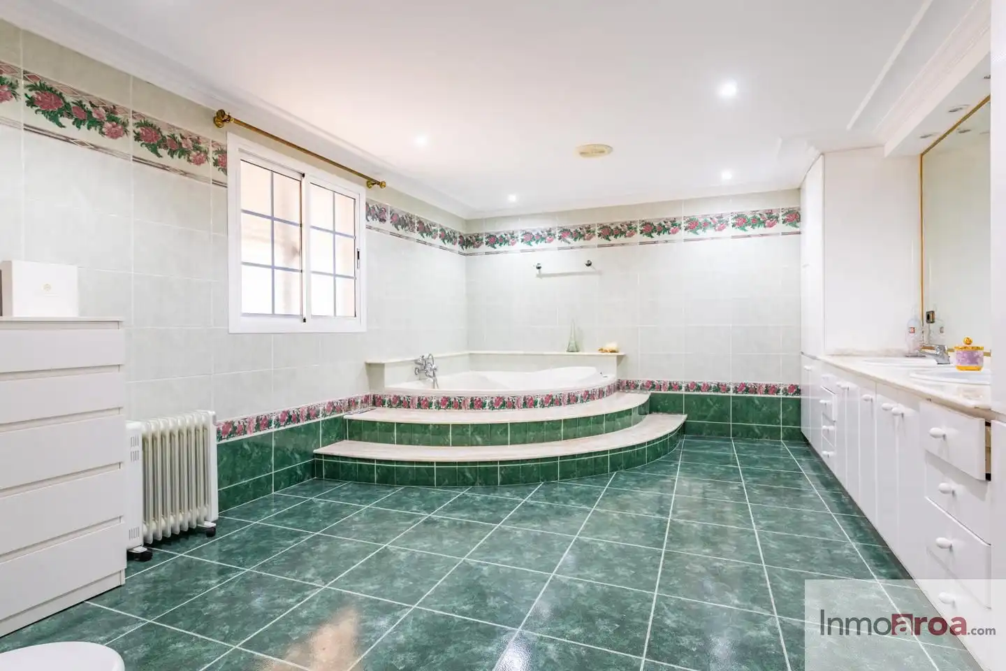 Bathroom of Houses for sale in L'Eliana  with Private garden, Terrace and Swimming Pool