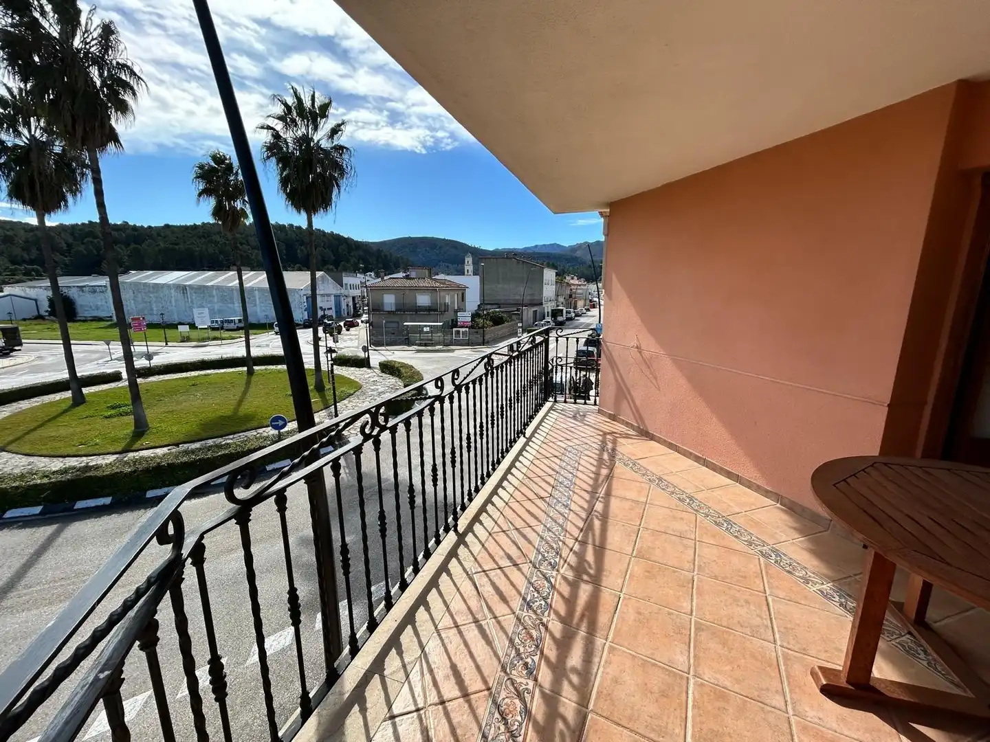 Vista exterior de Casa o xalet en venda en Alfauir amb Calefacció, Jardí privat i Parquet