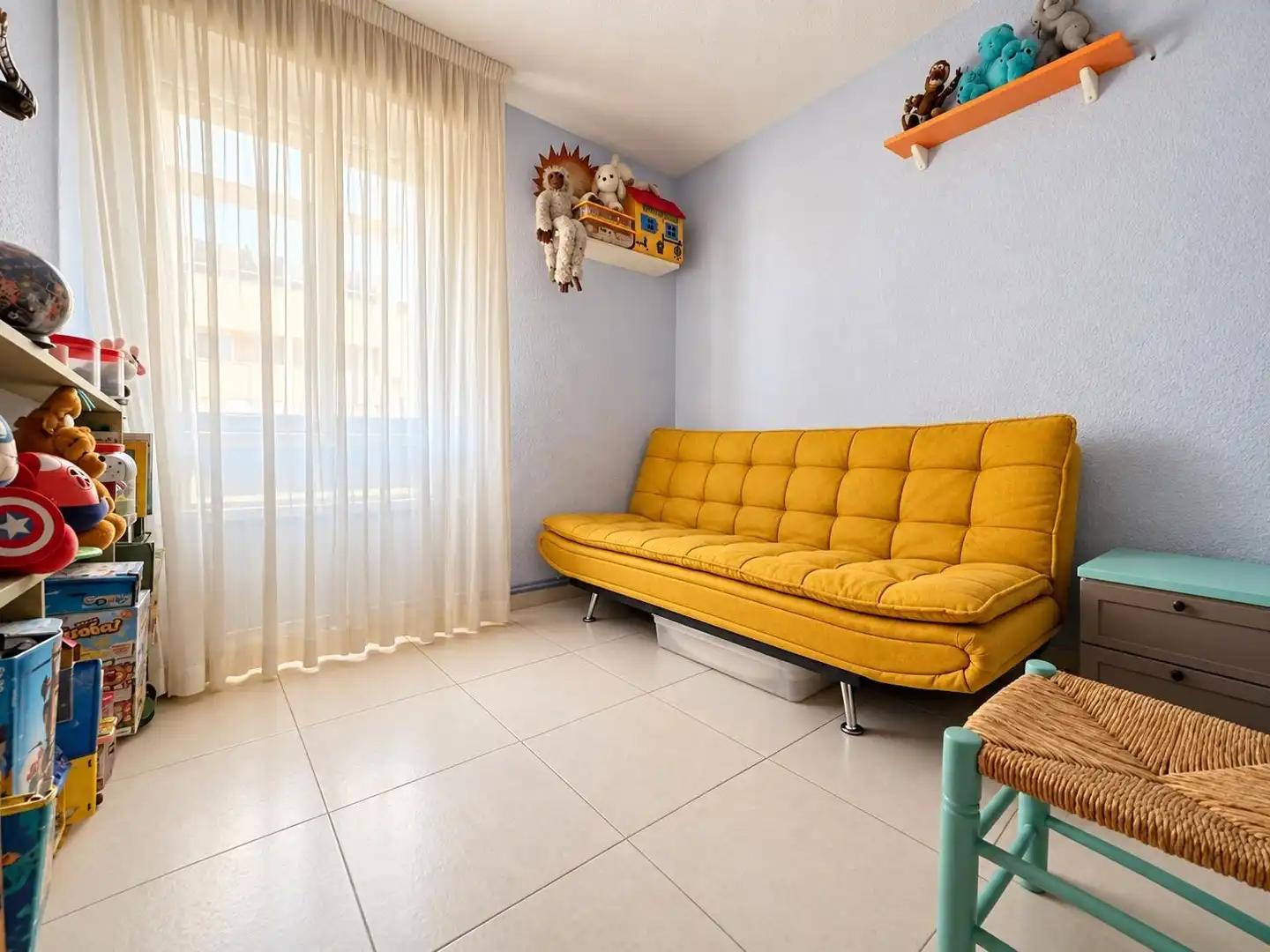 Habitación de Piso en venta en Alicante / Alacant con Terraza y Balcón