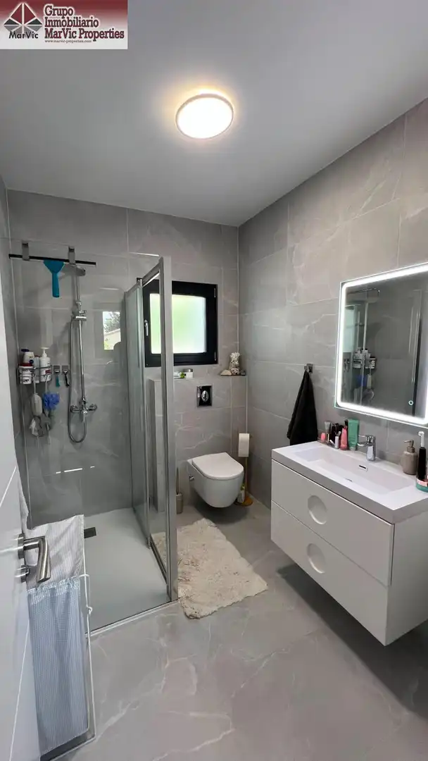 Baño de Casa o chalet en venta en Benidorm con Aire acondicionado, Terraza y Piscina