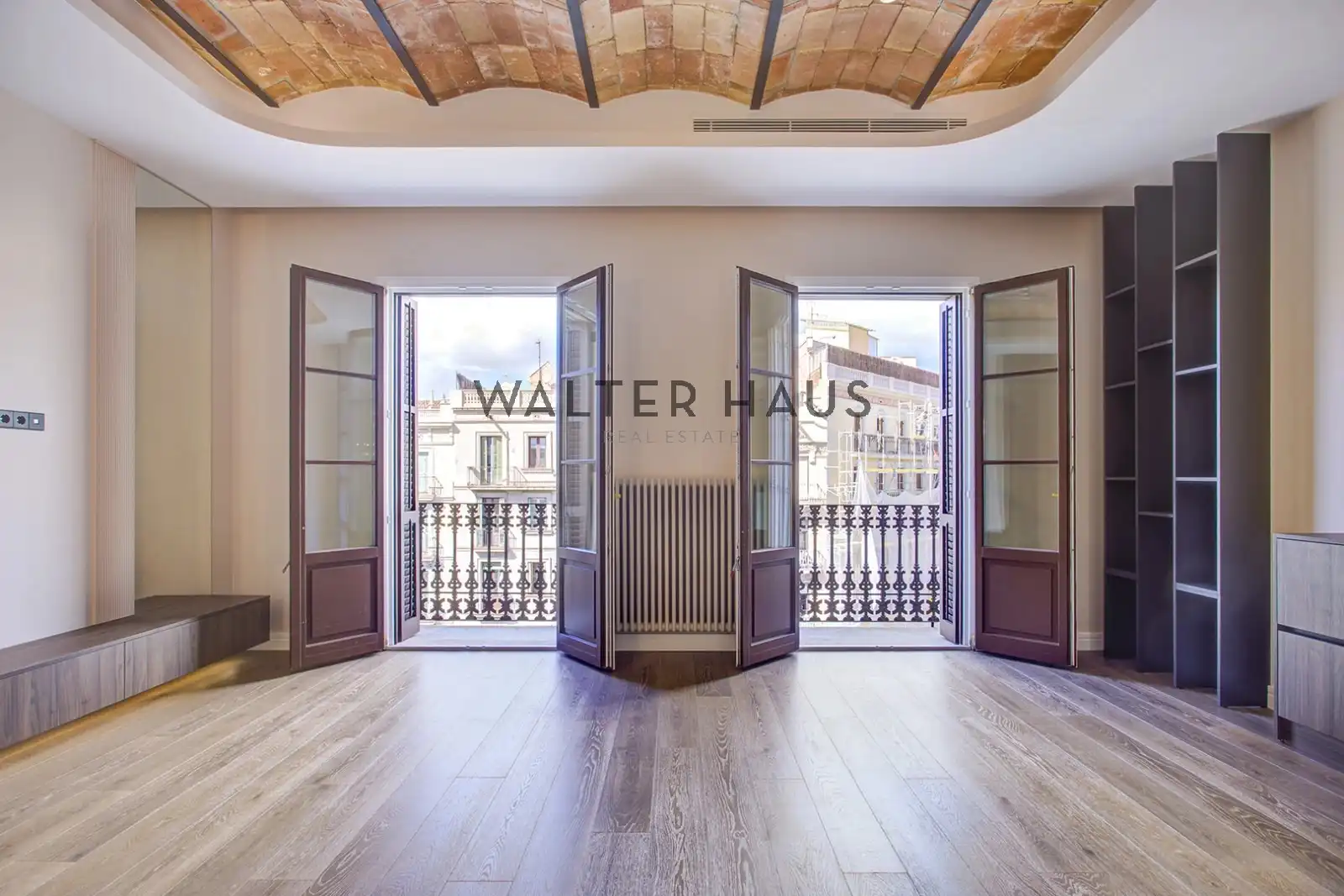 Wohnung zum Verkauf in Barcelona mit Klimaanlage und Heizung