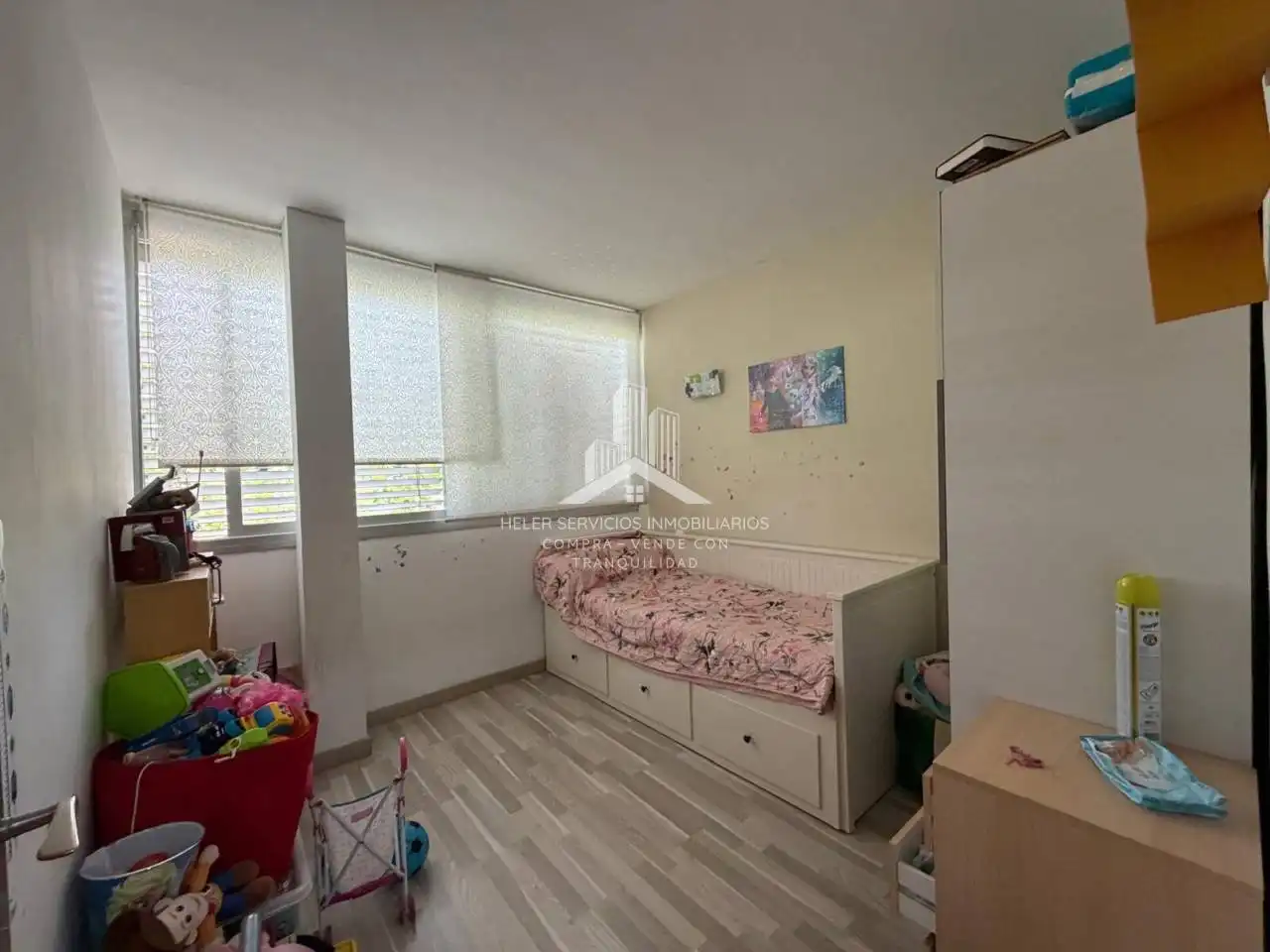 Habitación de Piso en venta en Castellón de la Plana / Castelló de la Plana con Balcón y Alarma