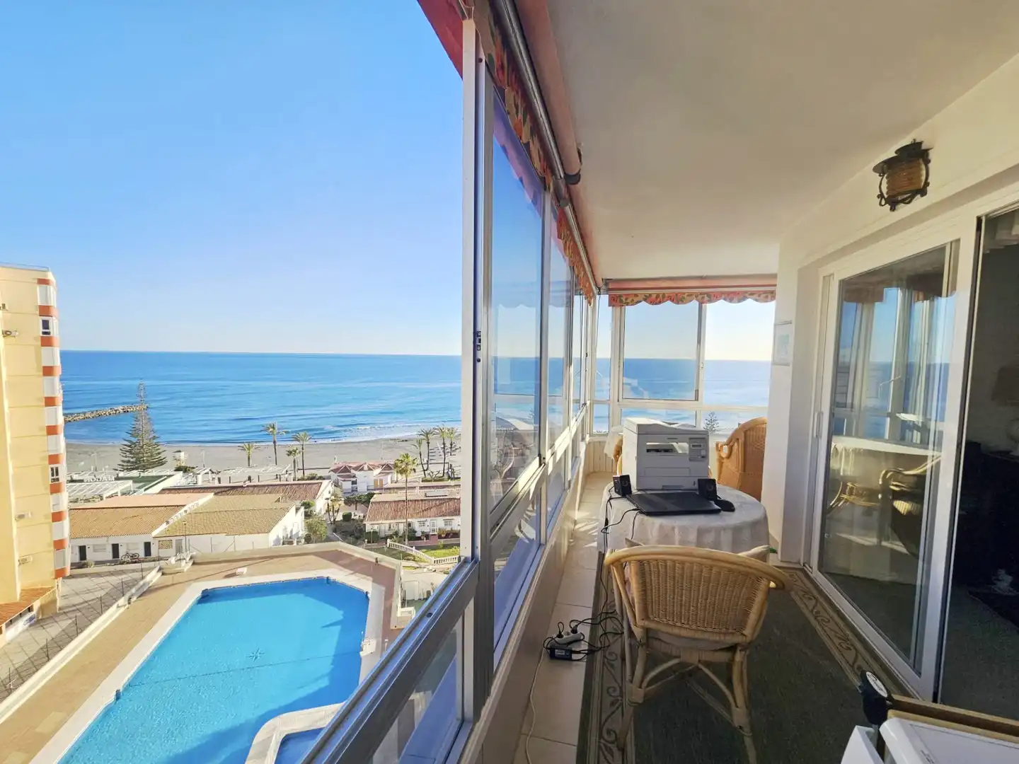 Habitación de Apartamento en venta en Torrox con Amueblado y Piscina comunitaria
