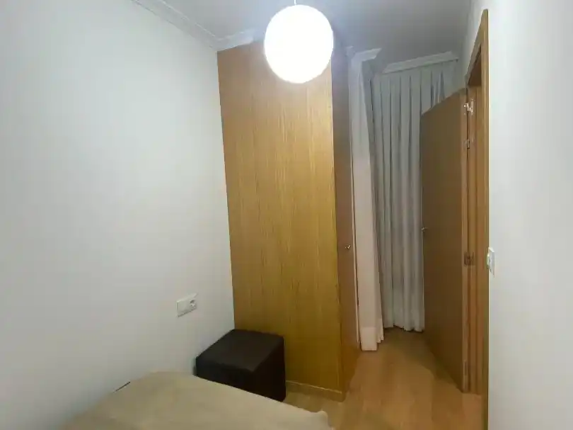 Bedroom of Flat for rent in Vigo   with Parquet flooring, Storage room and Furnished