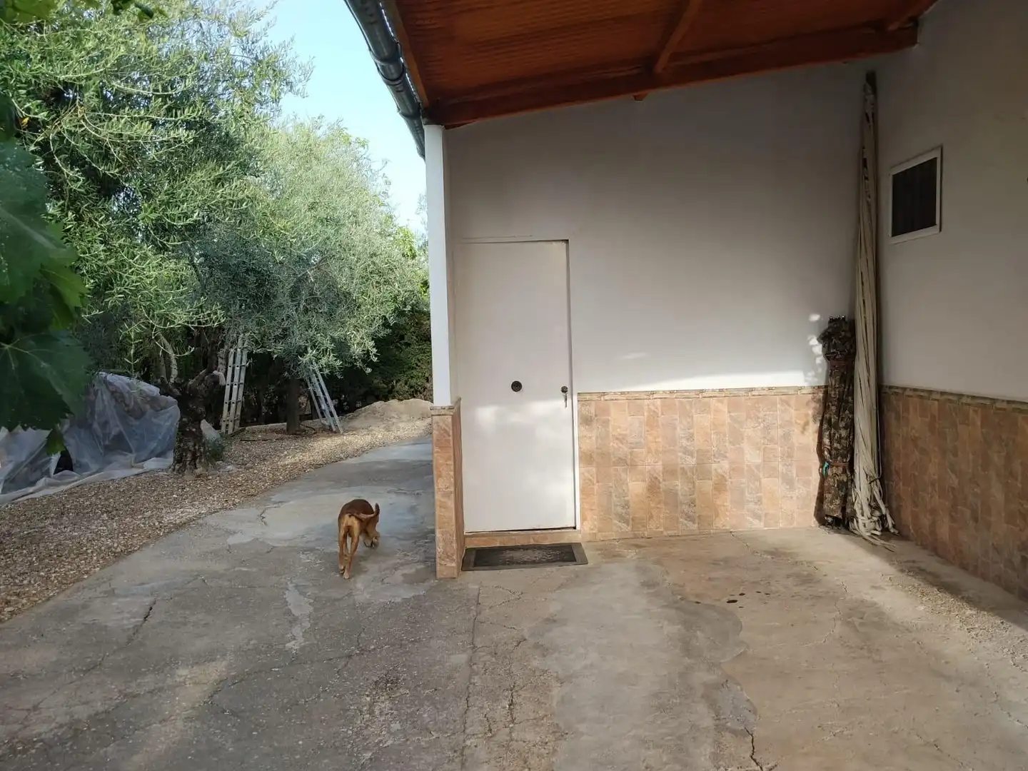 Aparcament de Finca rústica en venda en La Carlota amb Piscina