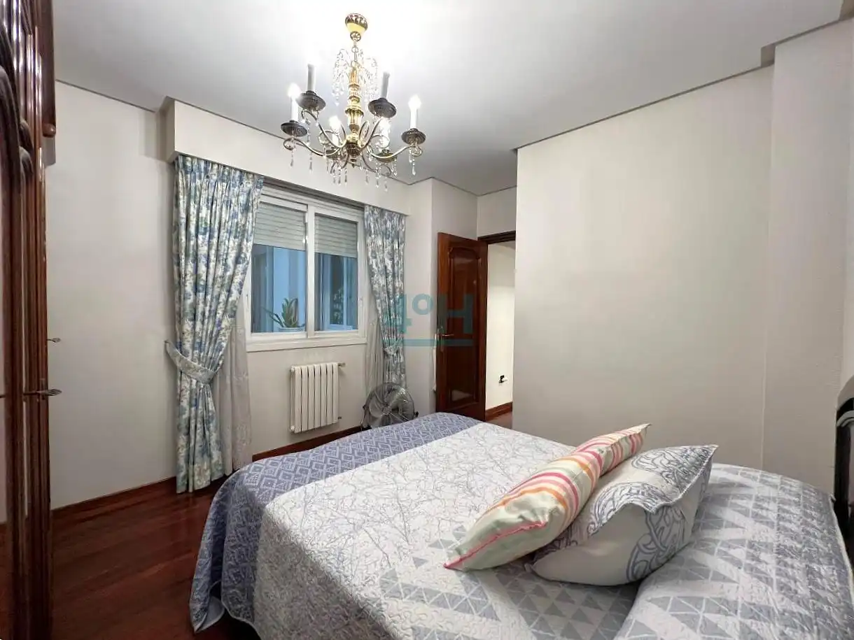 Bedroom of Flat for sale in Ourense Capital   with Heating, Parquet flooring and Storage room