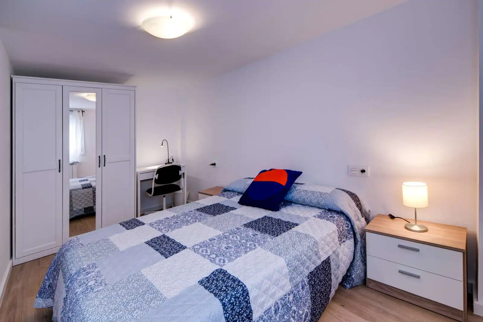 Room in Zaragoza, Zaragoza