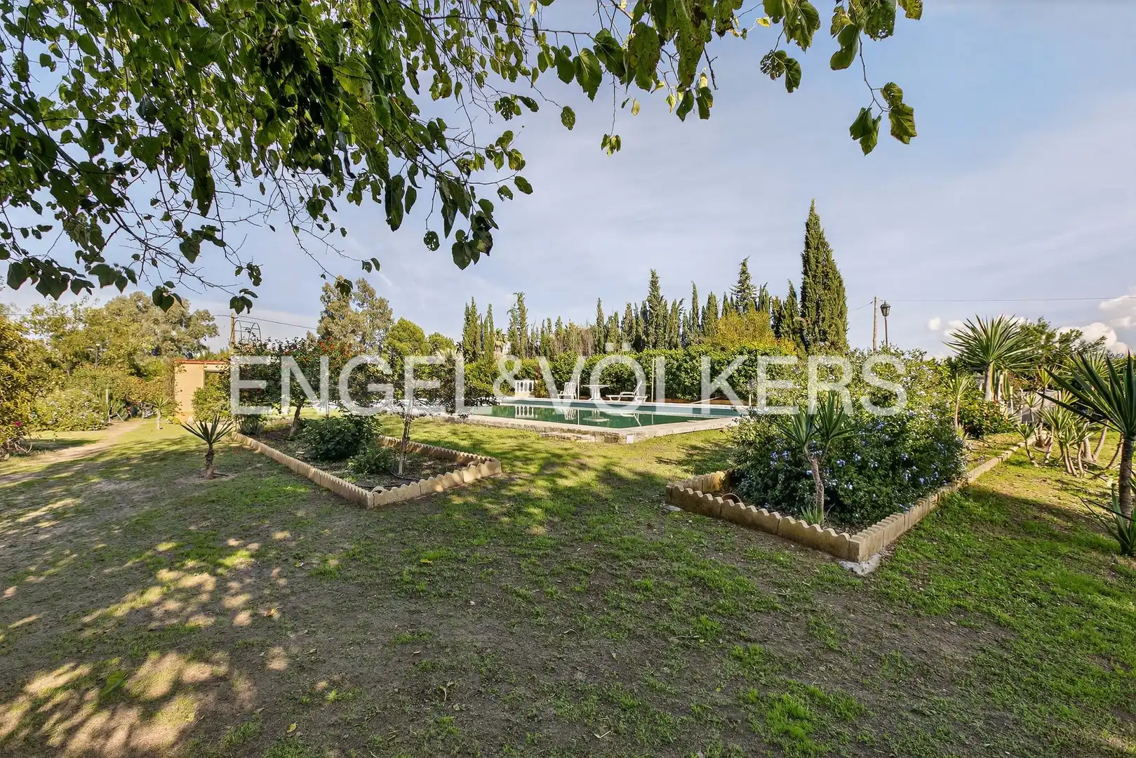 Houses for sale in Morón de la Frontera  with Air Conditioner, Heating and Private garden