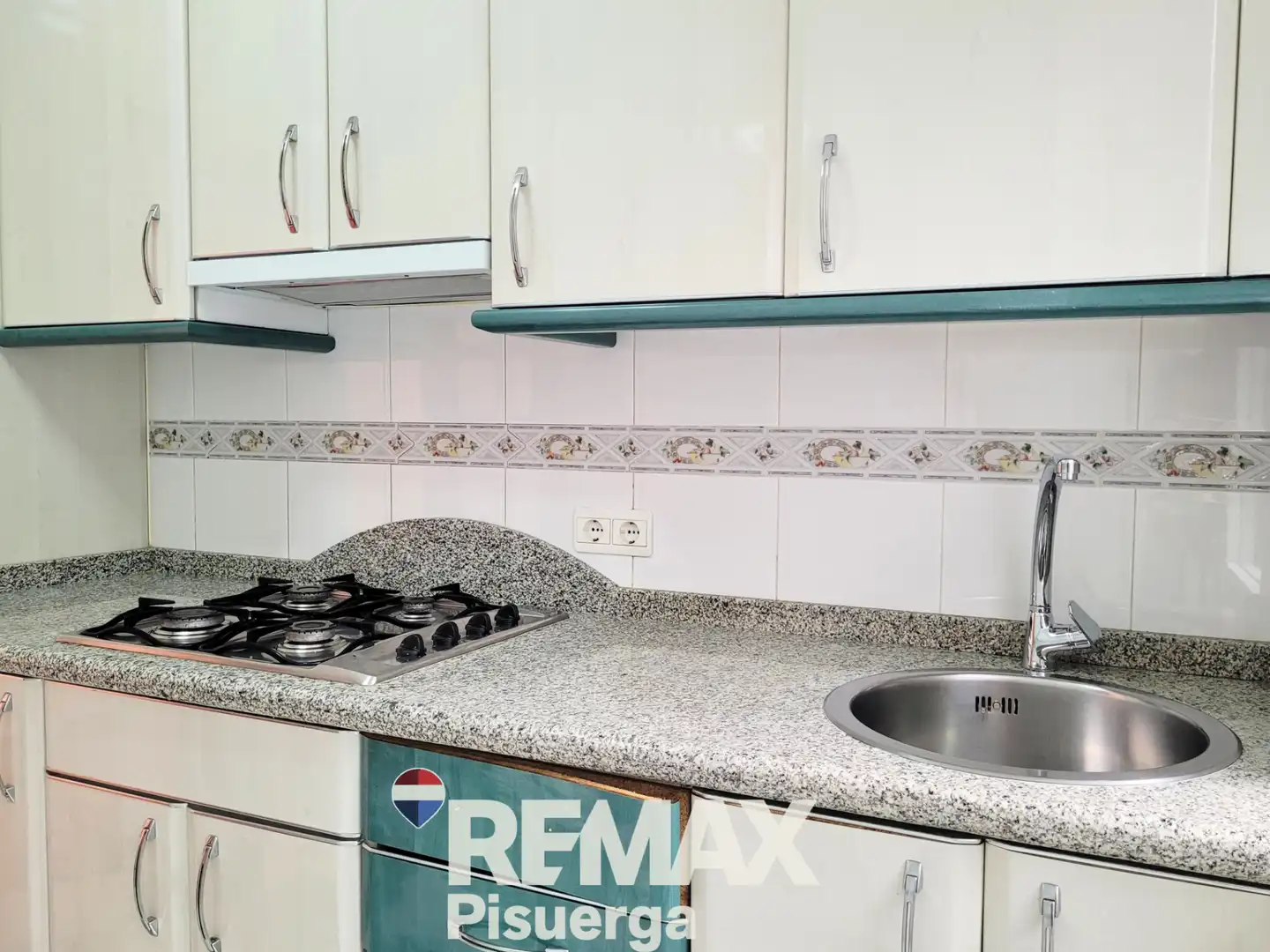 Cocina de Piso en venta en Valladolid con Calefacción y Balcón