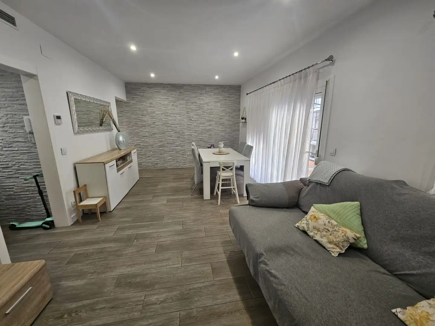 Sala de estar de Piso en venta en Vilanova i la Geltrú con Aire acondicionado y Terraza