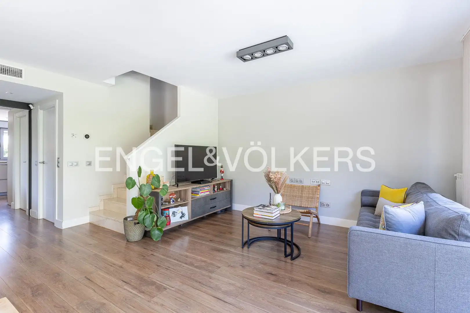 Living room of Detached homes for rent in Boadilla del Monte  with Air Conditioner, Heating and Private garden