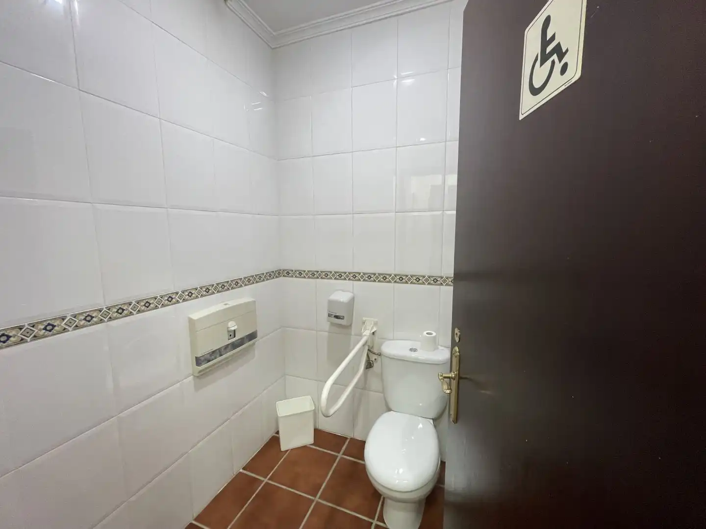 Baño de Casa o chalet en venta en Algeciras con Aire acondicionado, Calefacción y Jardín privado