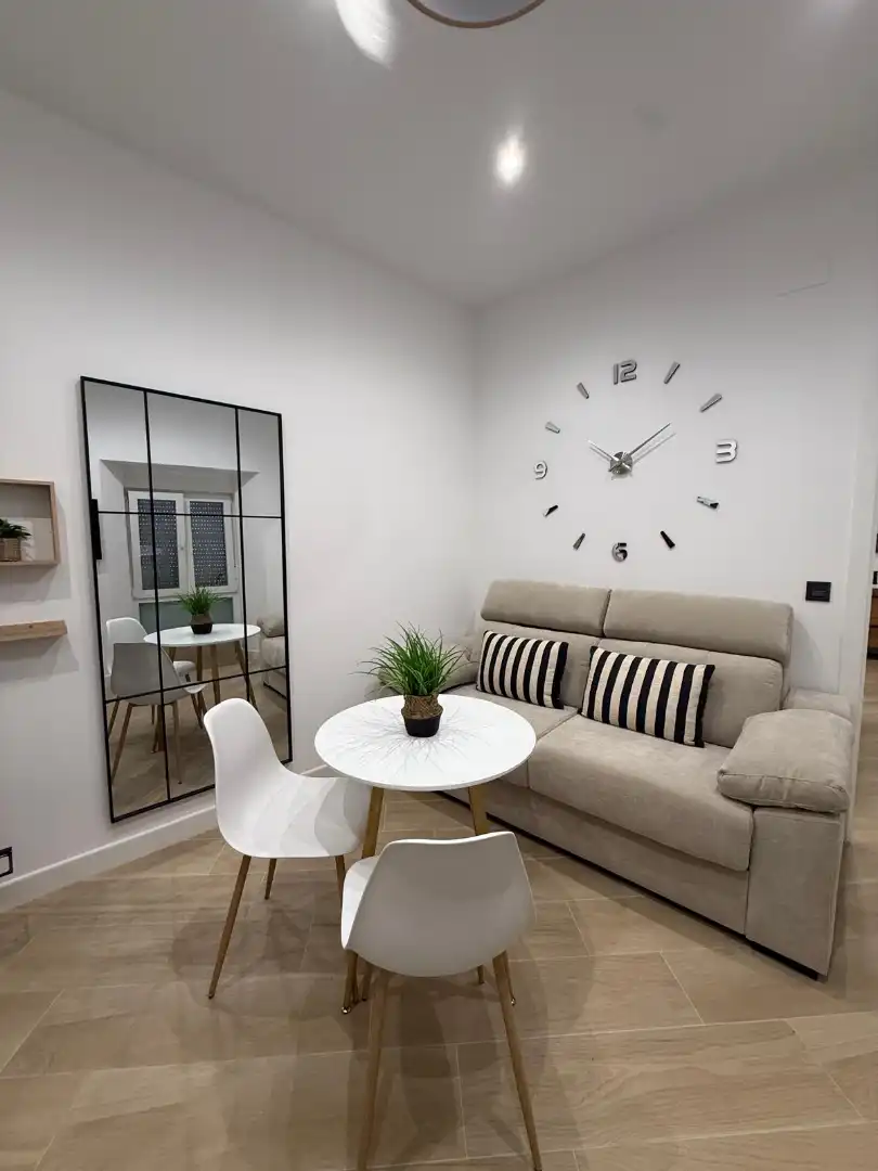 Sala de estar de Piso en venta en Sevilla con Amueblado, Horno y Lavadora