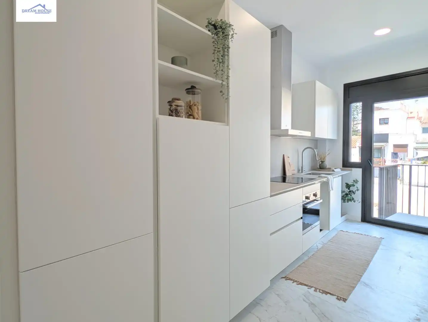 Küche von Wohnungen zum Verkauf in Mataró mit Klimaanlage, Heizung und Balkon