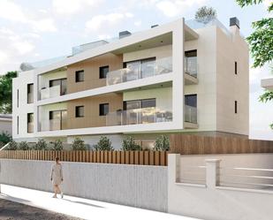 Exterior view of Planta baja for sale in Castelldefels  with Air Conditioner, Private garden and Community pool