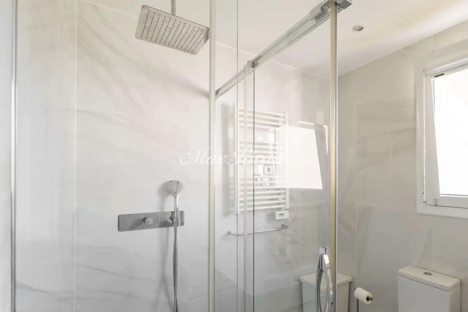 Bathroom of Houses for rent in Barcelona  with Air Conditioner, Heating and Terrace