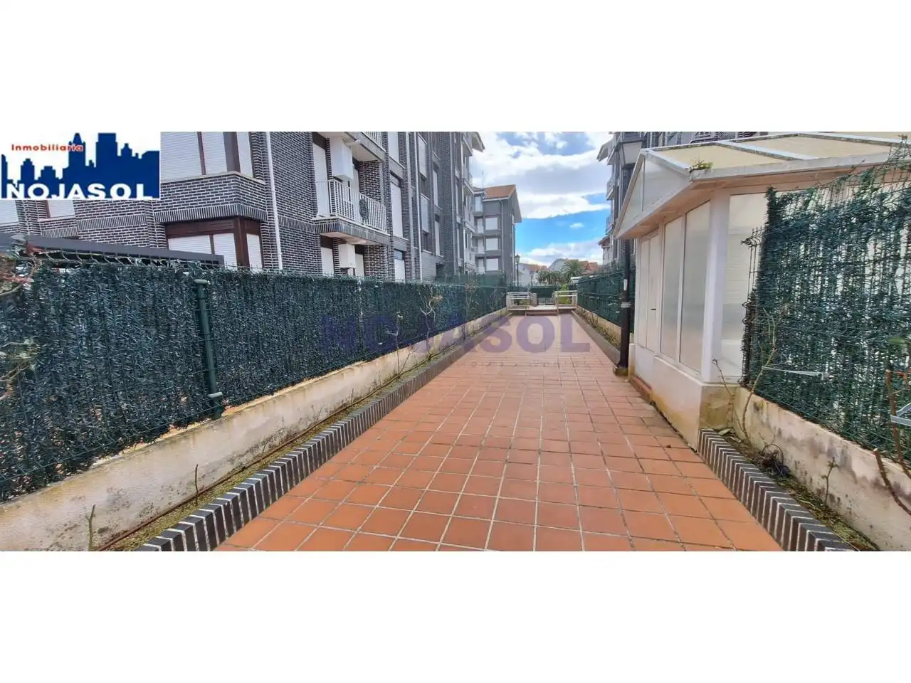 Vista exterior de Apartament de lloguer en Noja amb Calefacció, Jardí privat i Terrassa