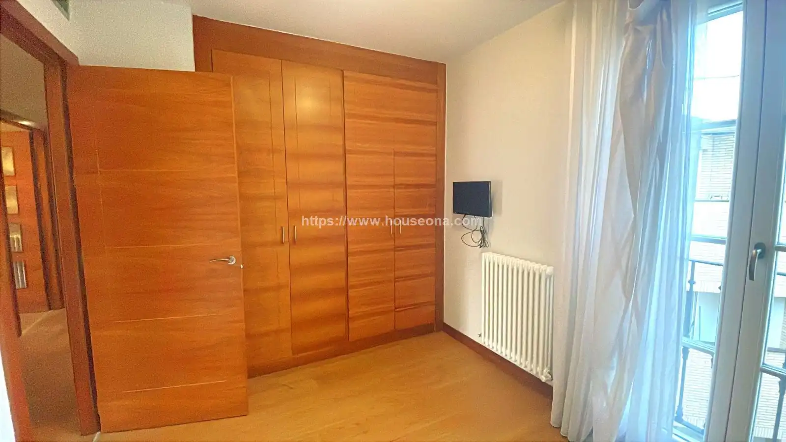 Bedroom of Attic for sale in Abando - Albia