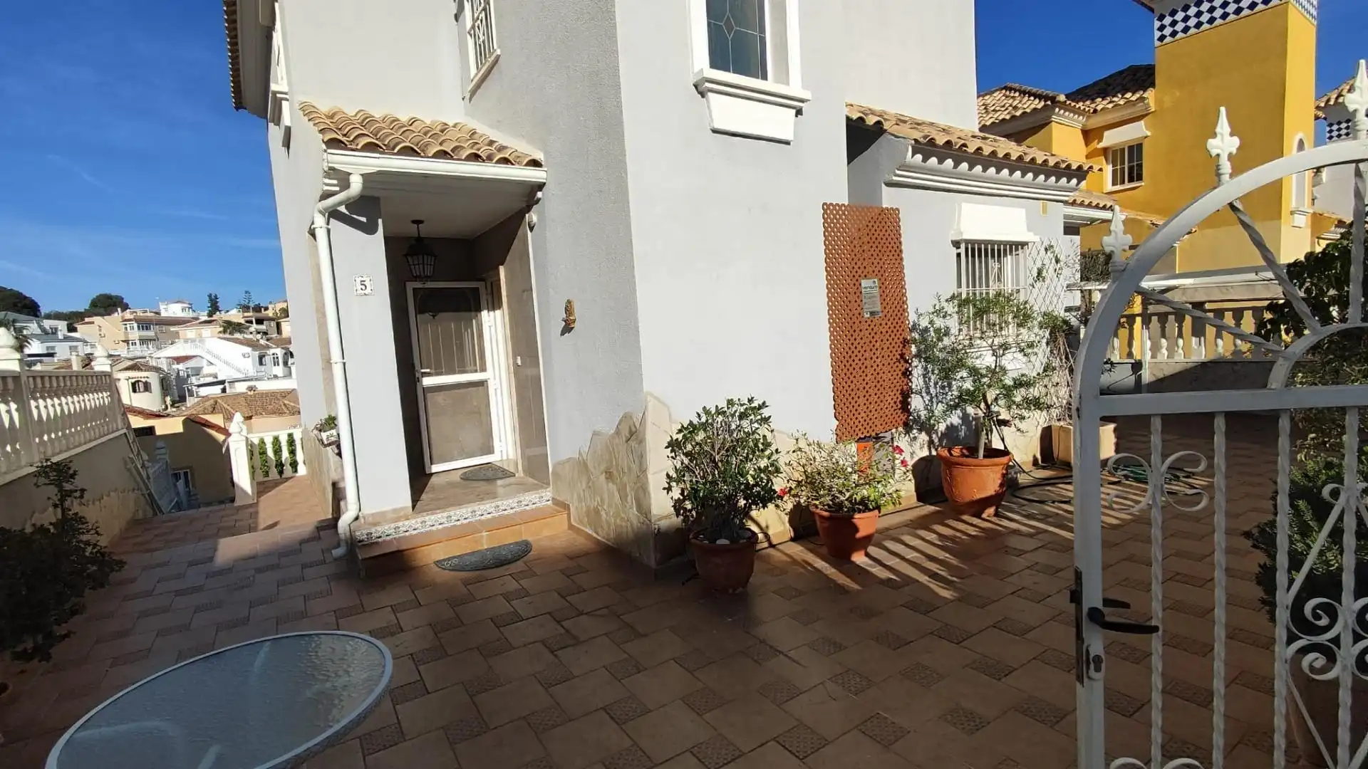 Außenansicht von Haus oder Chalet zur Miete in Orihuela mit Heizung, Privatgarten und Terrasse