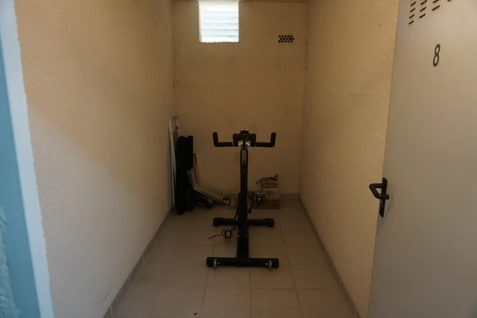 Piso en venta en Ugao- Miraballes con Calefacción, Trastero y Amueblado