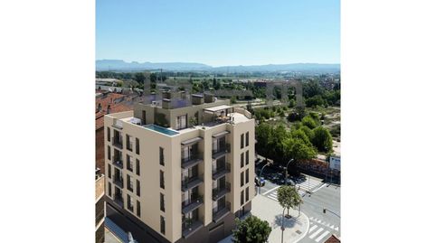 Photo 3 of Flat for sale in Calle Montserrat, 41, Caputxins - Ambulatori, Vic