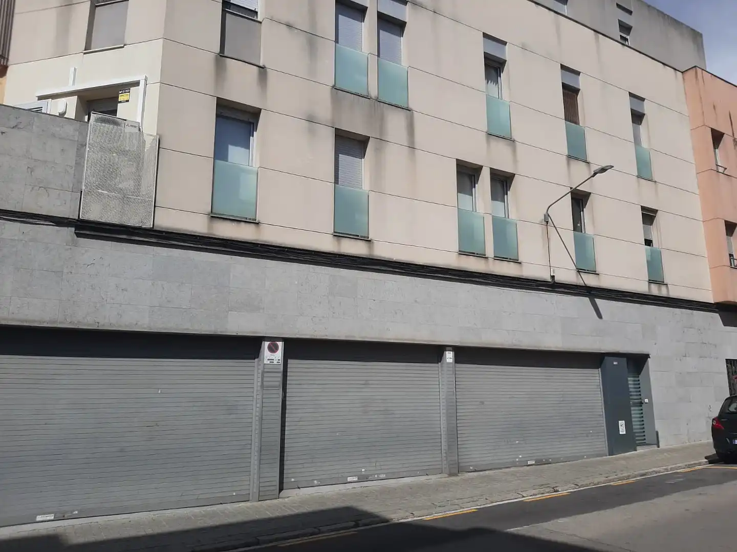 Außenansicht von Garage zum Verkauf in Mataró